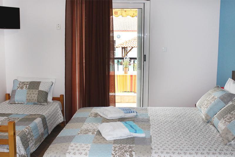 Souzana Rooms Nea Plagia Exterior foto